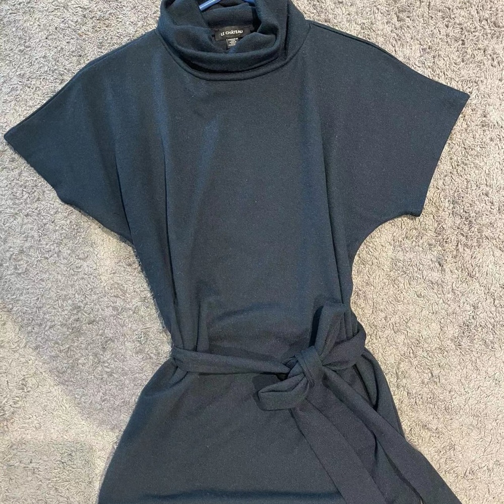 Le château top for women